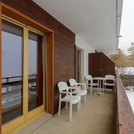 Nevada 205 4 Pax Centrally Lain With Garage