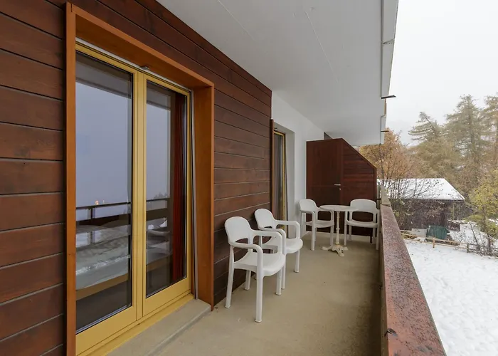 Nevada 205 4 Pax Centrally Lain With Garage